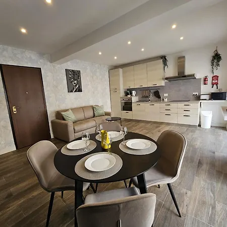 Promenade Iii Апартаменты Слима