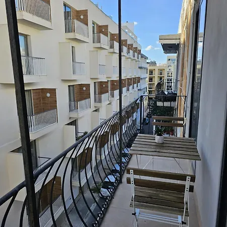 Promenade Iii Apartment *